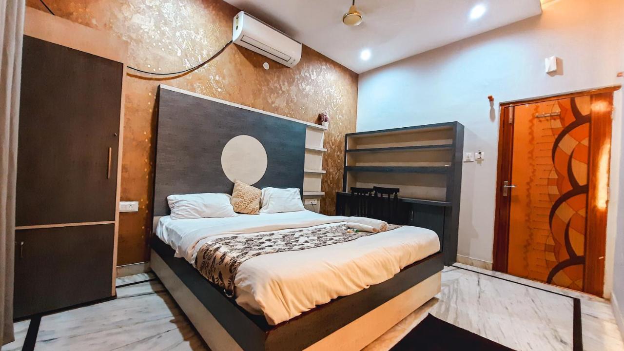 Hotel Rajyashree Palace バラナシ エクステリア 写真