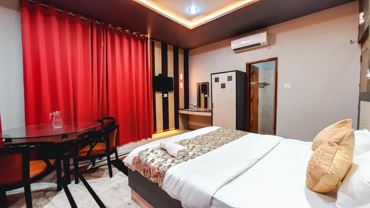 Hotel Rajyashree Palace バラナシ エクステリア 写真