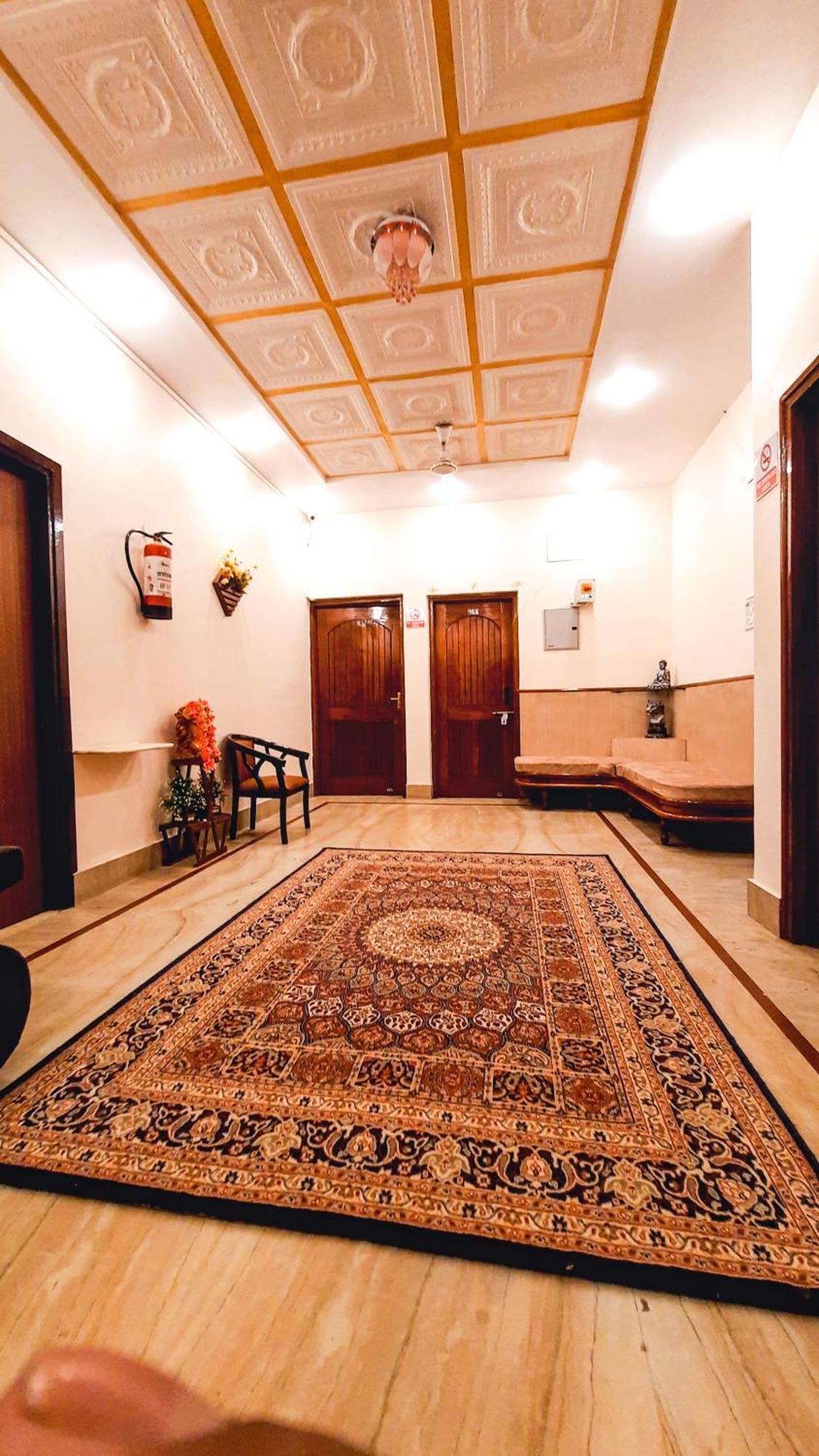 Hotel Rajyashree Palace バラナシ エクステリア 写真